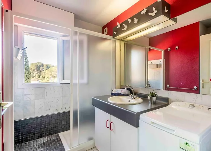 Le Promethee By Interhome Saint-Raphaël